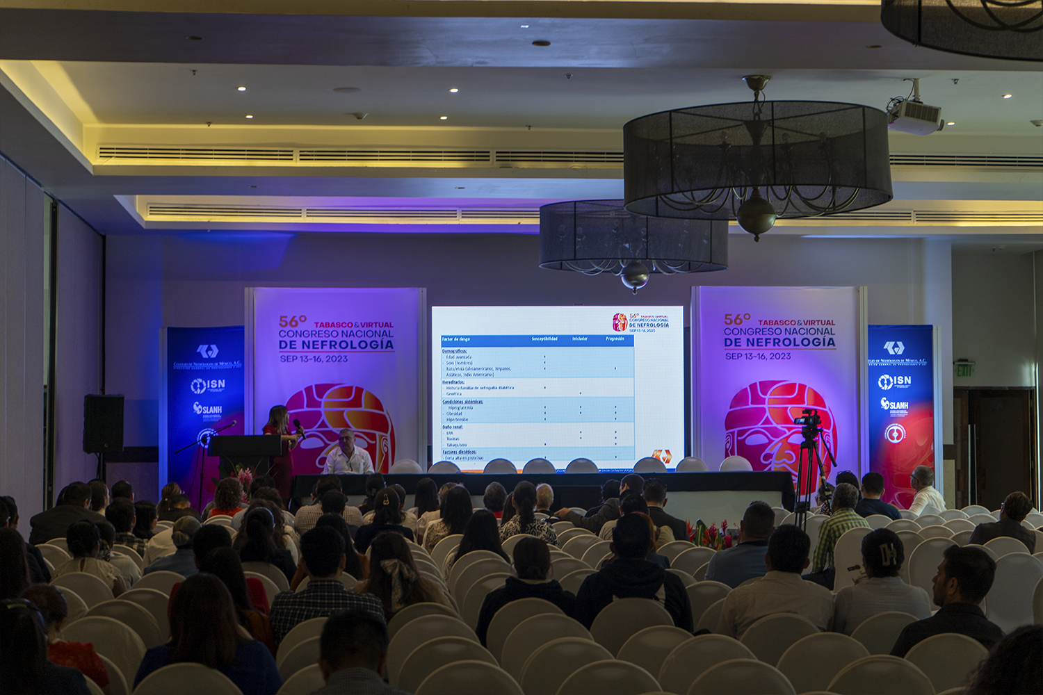 Auditorio durante conferencias del Congreso Nacional de Nefrología 2023