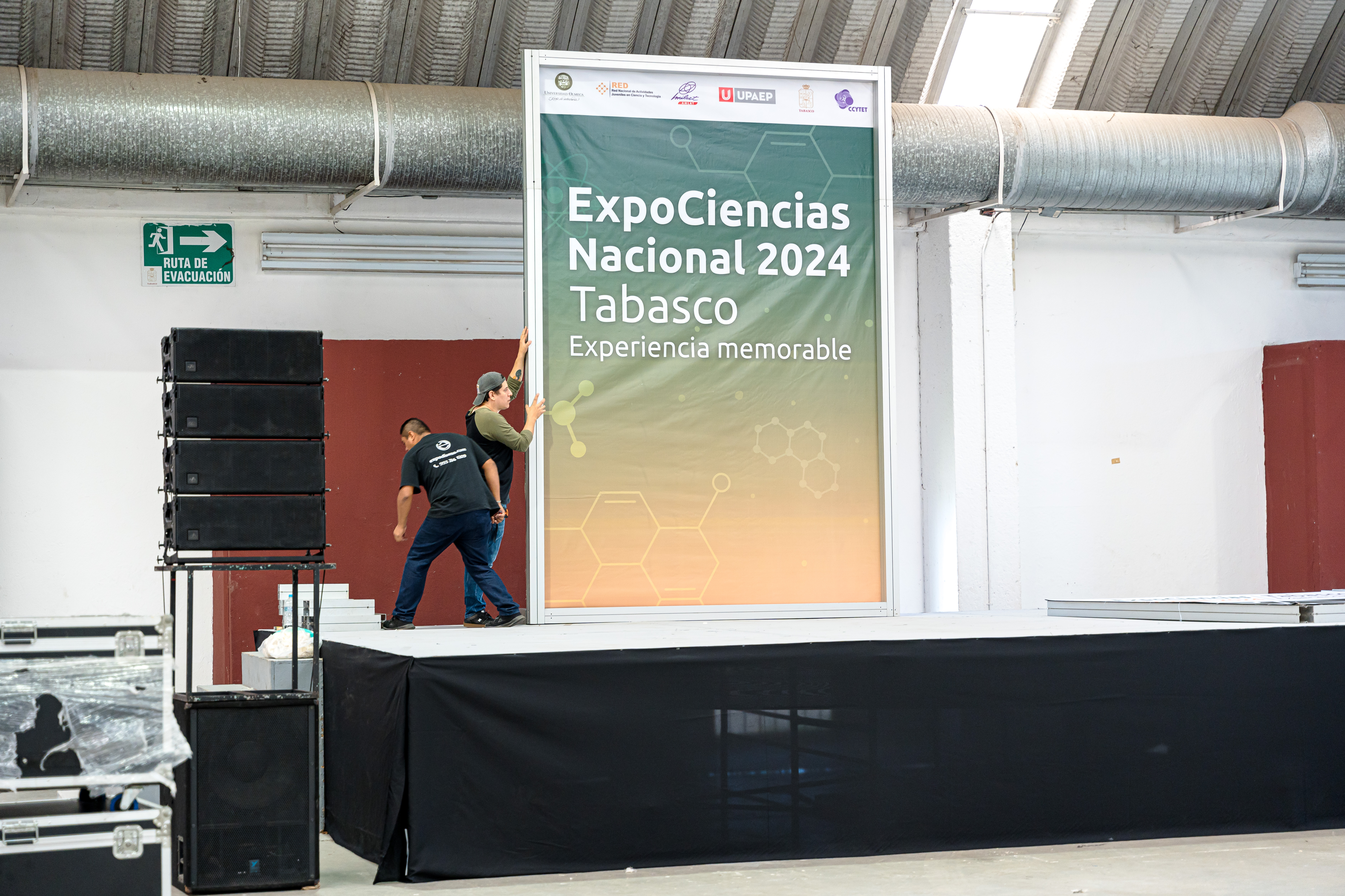 Ajustes finales de escenario en ExpoCiencias Nacional Tabasco 2024