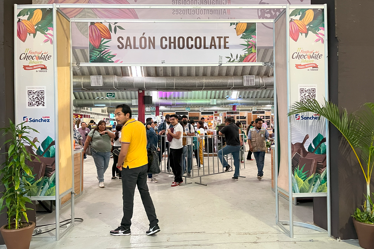 Arco de acceso al Salón Chocolate, diseñado para el Festival del Chocolate Tabasco 2022.