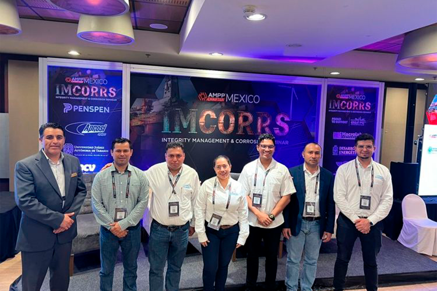 Panel de ponentes y organizadores en el escenario durante la inauguración de IMCORRS 2023.