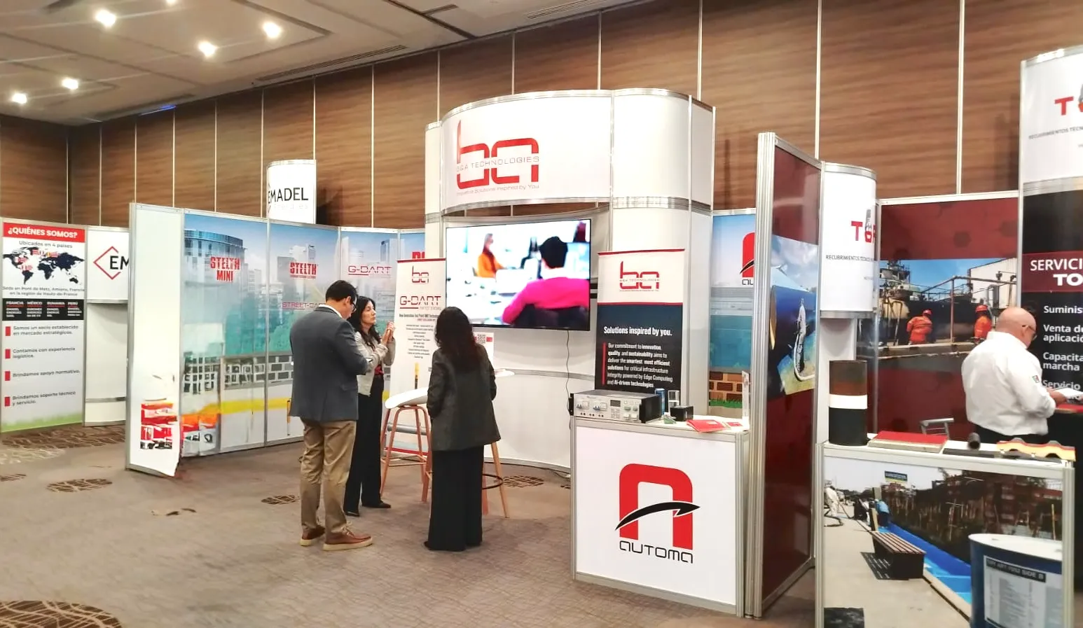 Montaje de stands comerciales en IMCORRS 2025